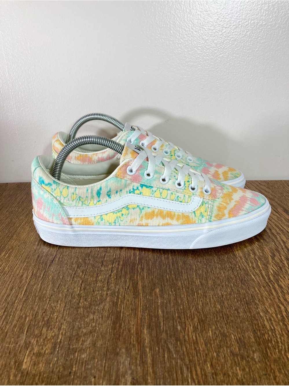 Vans Ward Psychedelic Tie Dye Sneaker Women’s Size 9 Multi